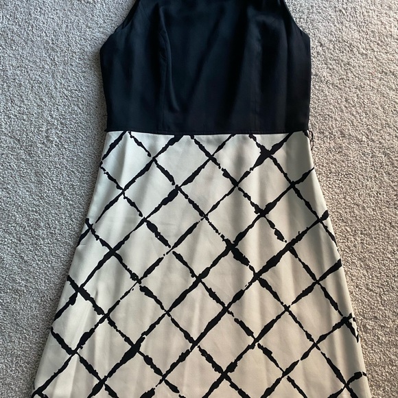 Cream and black dress. - Picture 2 of 6